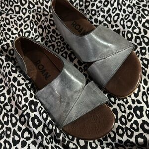 Roan Sandals